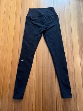 ALO size medium leggings